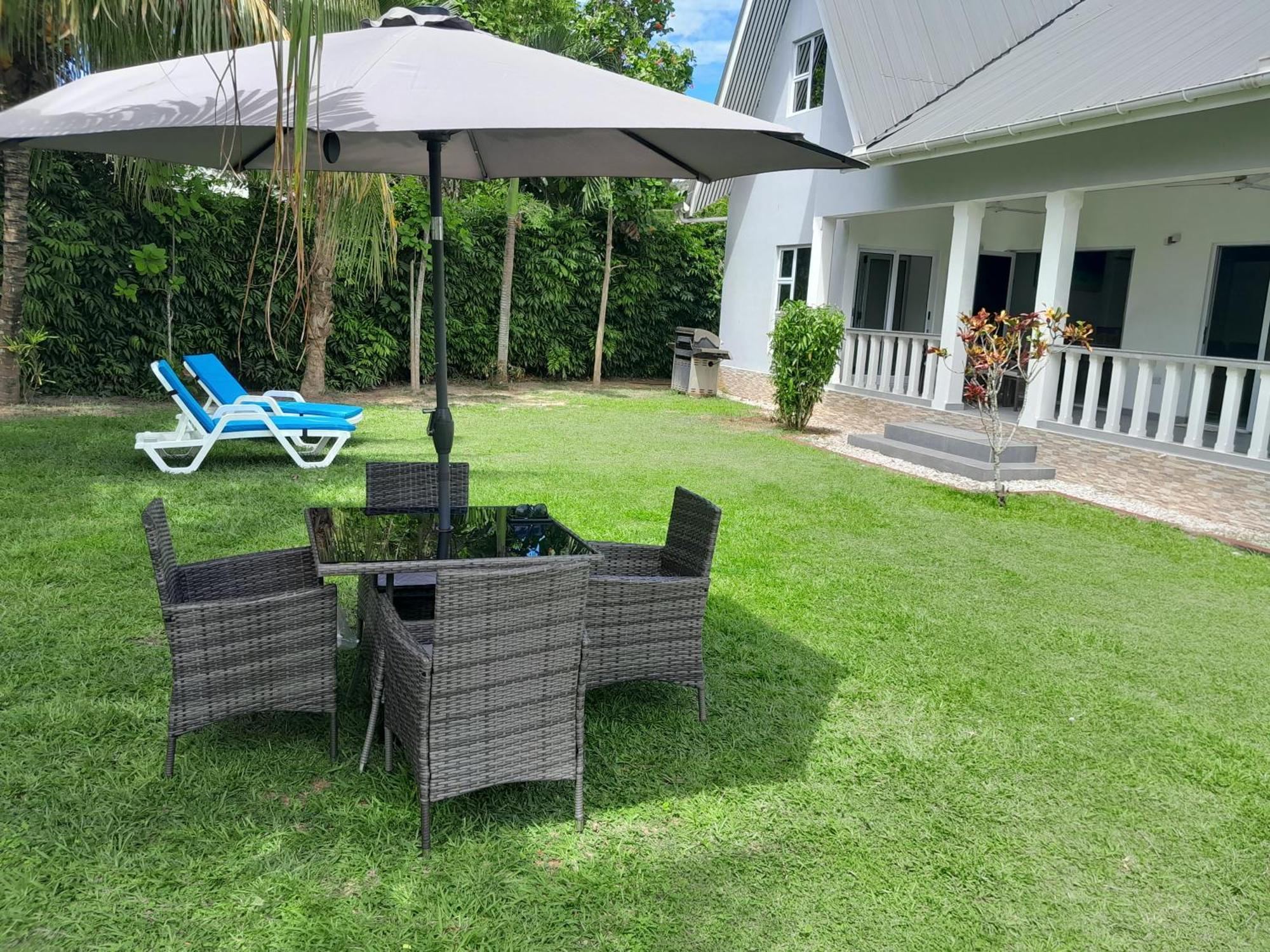 Villa Island Charm Of Praslin Victoria Exterior foto